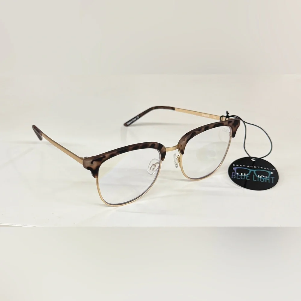 QUAY AUSTRALIA Evasive Sunglasses Tort blue light NWT/ CASE